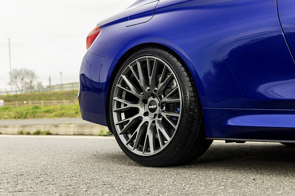 Фото дисков Rotiform LSE Сатиновый графит на BMW 4/M4 (F32/F82)
