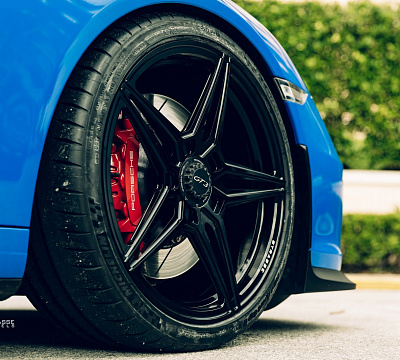Фото дисков Strasse Wheels SV2 Deep Concave Monoblock на Porsche 911 VII