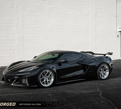 Фото дисков BC Forged HCS02 на Chevrolet Corvette C8
