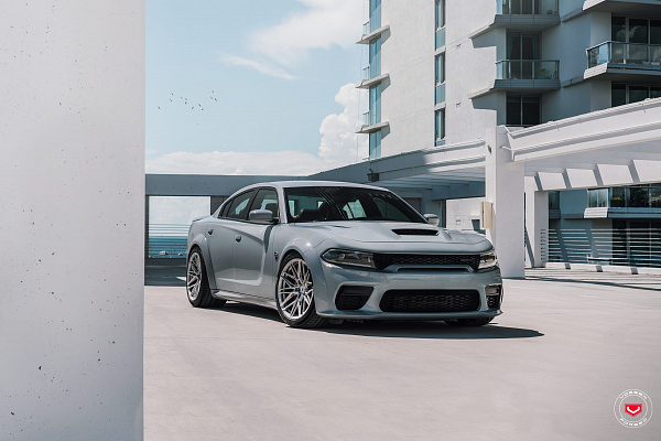 Фото дисков Vossen EVO-5R Глянцевый лак на Dodge Charger VII
