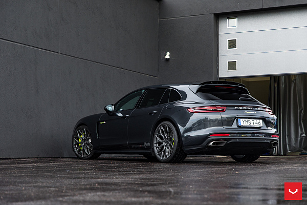 Фото дисков Vossen HF-2 Сатиновый графит на Porsche Panamera II