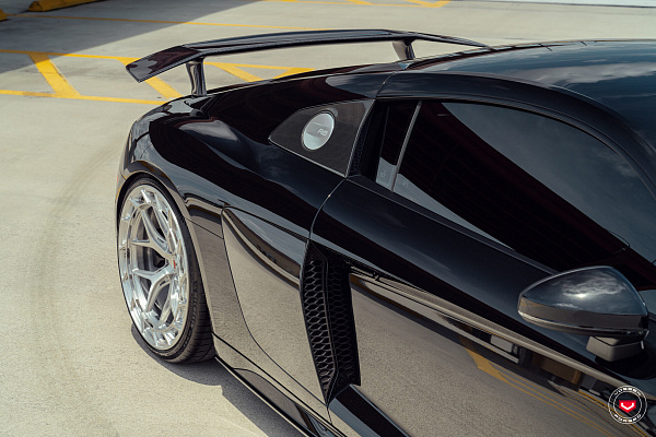 Фото дисков Vossen LC3-01T Глянцевый лак на Audi R8 (4S)