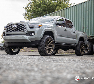 Фото дисков Vossen HF6-4 на Toyota Tacoma III