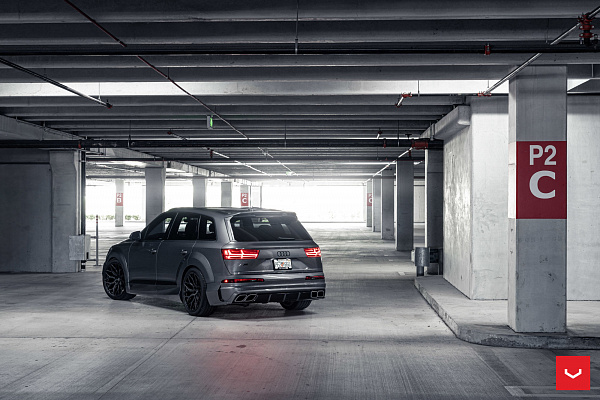 Фото дисков Vossen HF-2 Черный сатин на Audi Q7 (4M)