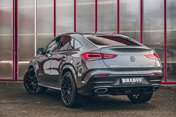 Фото дисков BRABUS Monoblock Y (Platinum Edition) Черный глянец на Mercedes-Benz GLE II