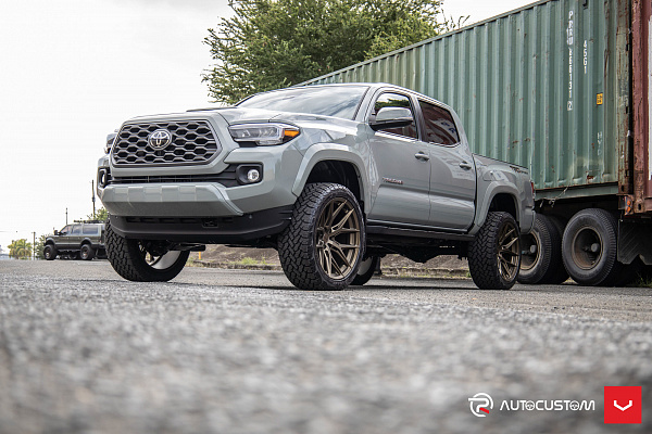 Фото дисков Vossen HF6-4 Глянцевое темное золото на Toyota Tacoma III
