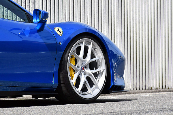 Фото дисков HRE S101SC Сатиновый лак на Ferrari F8