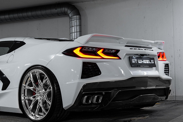 Фото дисков ST Wheels ST9 Полированный лак на Chevrolet Corvette C8