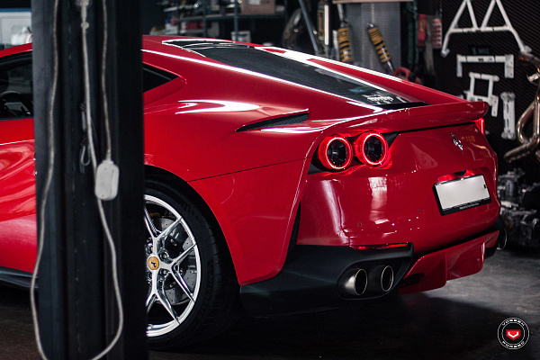 Фото дисков Vossen S21-01 Полированный лак на Ferrari 812