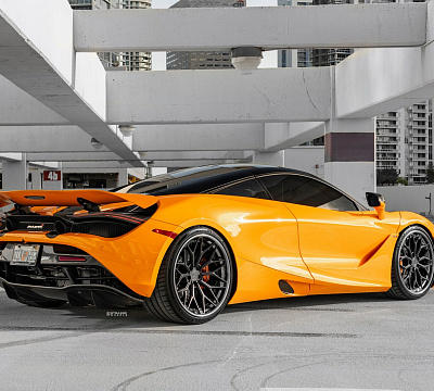 Фото дисков Strasse Wheels SV20M Deep Concave FS на McLaren 720S