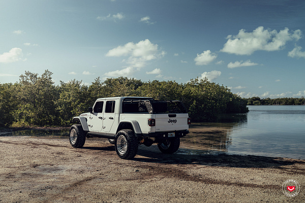 Фото дисков Vossen LCX-01 Глянцевый лак на Jeep Gladiator II (JT)