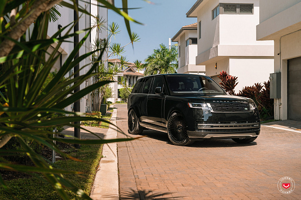 Фото дисков Vossen S17-16 Черный глянец на Land Rover Range Rover V