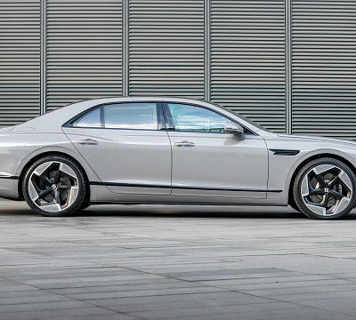 Фото дисков Kahn Type 8 на Bentley Flying Spur III
