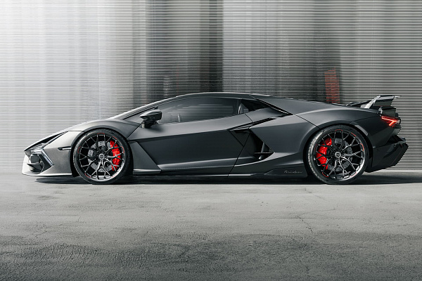 Фото дисков Brixton Forged PF13 R / RS Черный сатин на Lamborghini Revuelto
