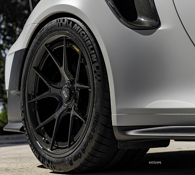 Фото дисков Strasse Wheels SM5R Deep Concave FS на Porsche 911 VIII