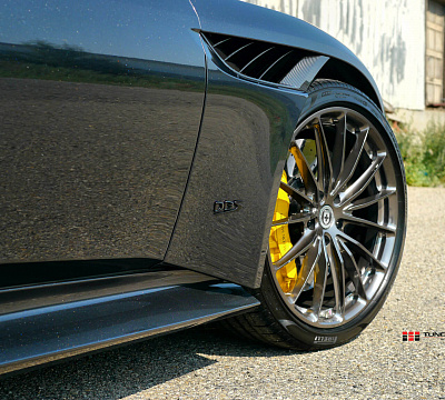 Фото дисков HRE P103 на Aston Martin DBS 2