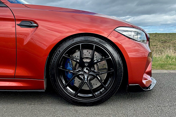 Фото дисков Bola FLE Черный глянец на BMW 2/M2 (F22/F87)