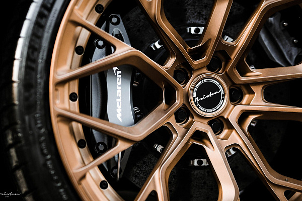 Фото дисков Brixton Forged PF10 Сатиновая медь на McLaren 570S