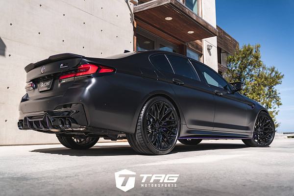 Фото дисков HRE P200 Черный глянец на BMW 5/M5 (G30/F90)
