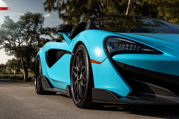 Фото дисков Anrky RS1 Черный сатин на McLaren 600