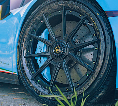 Фото дисков Savini SV10 на Lamborghini Huracan