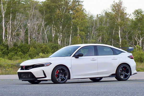 Фото дисков Motegi Racing MR159 BATTLE V Черный глянец на Honda Civic Type R FL5