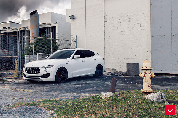 Фото дисков Vossen HF-7 Черный сатин на Maserati Levante