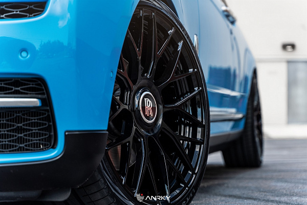 Фото дисков Anrky AN20 Черный глянец на Rolls-Royce Cullinan