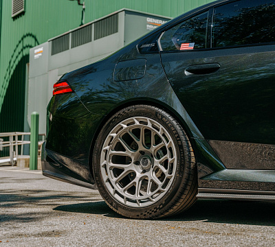 Фото дисков Brixton Forged TR08 AERO1 на BMW 5/M5 (G60/G90)
