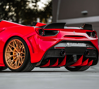 Фото дисков Brixton Forged CM6-R на Ferrari 488