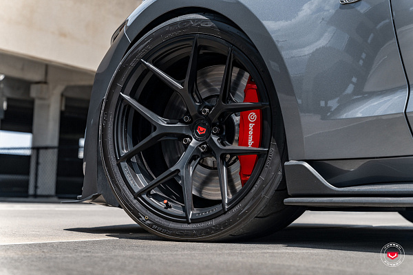 Фото дисков Vossen S21-01 Черный сатин на Ford Mustang VI
