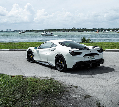 Фото дисков Vossen M-X5 на Ferrari 488