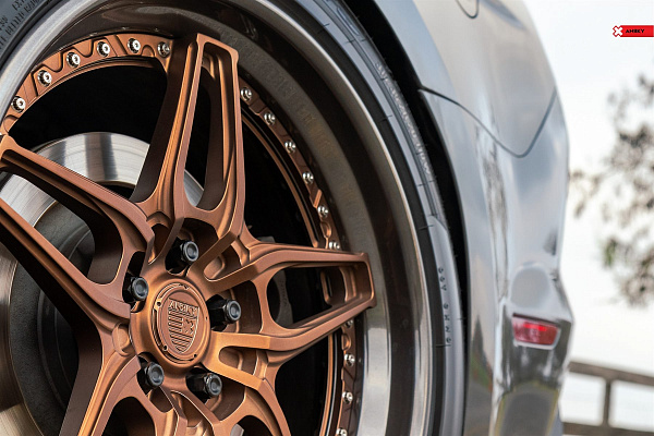 Фото дисков Anrky RS6 Сатиновая медь на Ford Mustang VI