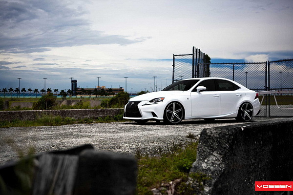 Фото дисков Vossen CV5 Алмазная проточка на Lexus IS II