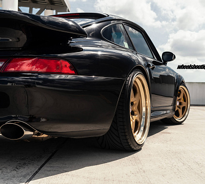 Фото дисков HRE 527 на Porsche 911 IV