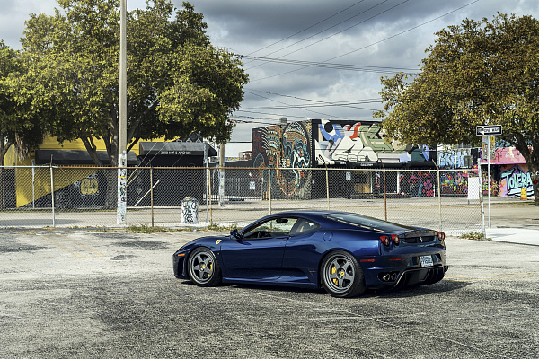 Фото дисков Rotiform ROC-H Матовый графит на Ferrari F430