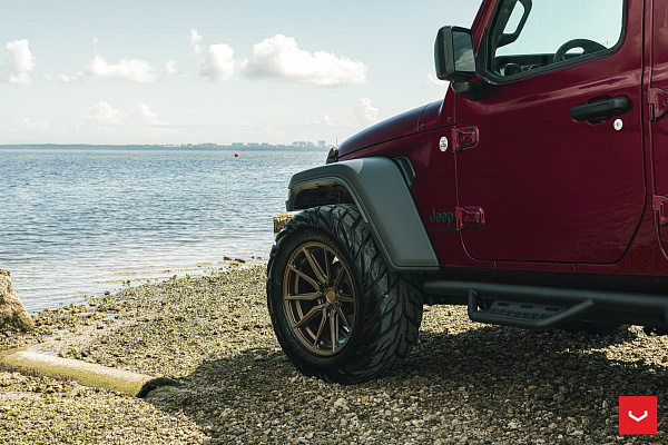 Фото дисков Vossen HF-3 Сатиновая бронза на Jeep Gladiator II (JT)