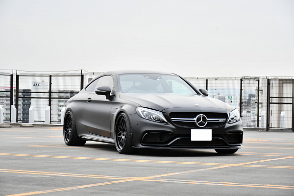 Фото дисков HRE 300 Черный сатин на Mercedes-Benz C-Class (W205)