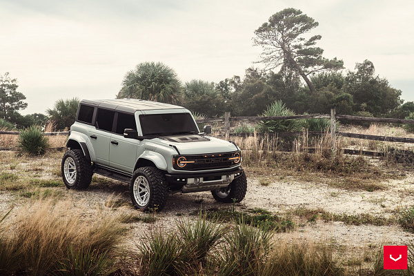 Фото дисков Vossen HFX-1 (6-Lug) Серебро на Ford Bronco