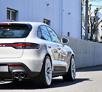 Фото дисков HRE P200 на Porsche Macan I