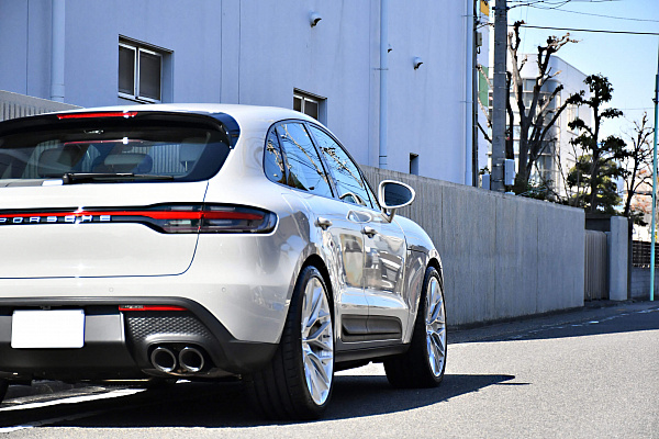 Фото дисков HRE P200 Глянцевый лак на Porsche Macan I