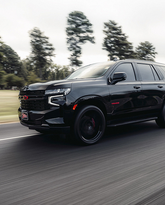 Фото дисков HF6-4 Черный глянец на Chevrolet Tahoe V