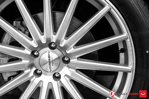 Фото дисков Vossen VFS-2 Серебро на Volkswagen Atlas