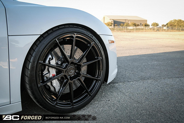 Фото дисков BC Forged EH182 Черный глянец на Audi R8 (4S)