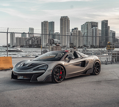 Фото дисков Vossen S21-01 на McLaren 570S