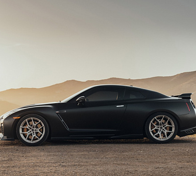Фото дисков Brixton Forged CM5-R на Nissan GT-R