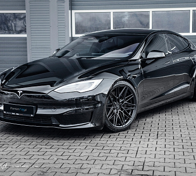 Фото дисков Vossen HF-7 на Tesla Model S