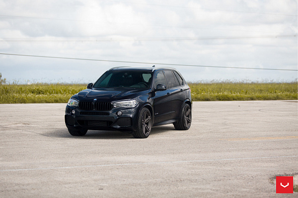 Фото дисков Vossen HF-1 Сатиновый графит на BMW X5/X5 M (F15/F85)
