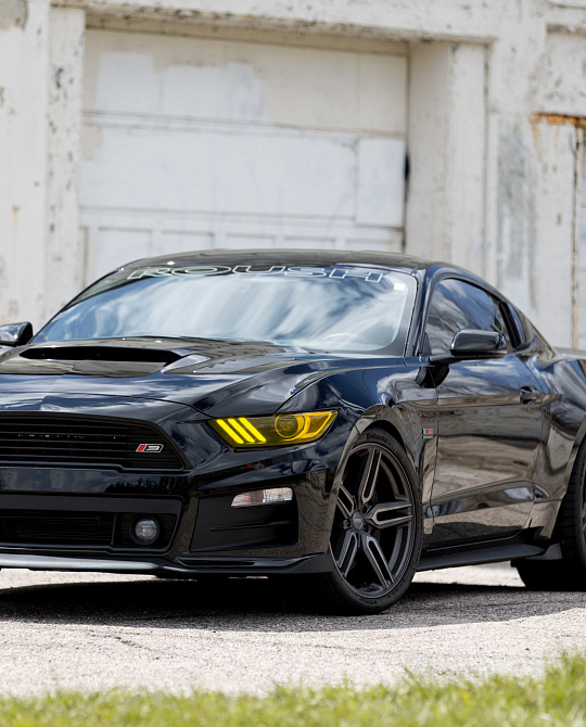 Фото дисков HF-1 Сатиновый графит на Ford Mustang VI