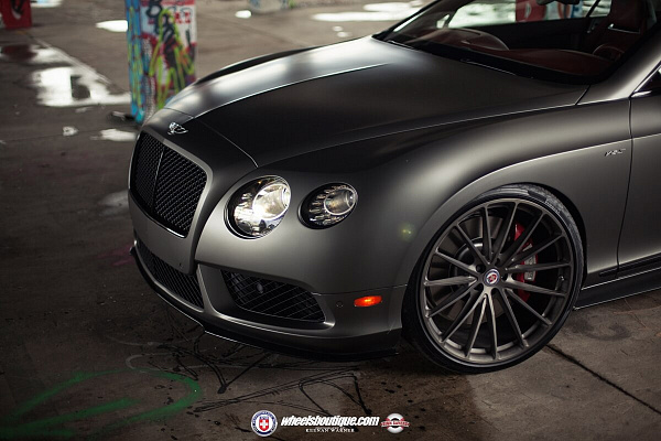 Фото дисков HRE P103 Глянцевый темный лак на Bentley Continental GT II